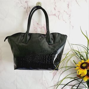 Large Aligator Embossed pattern patent PU leather